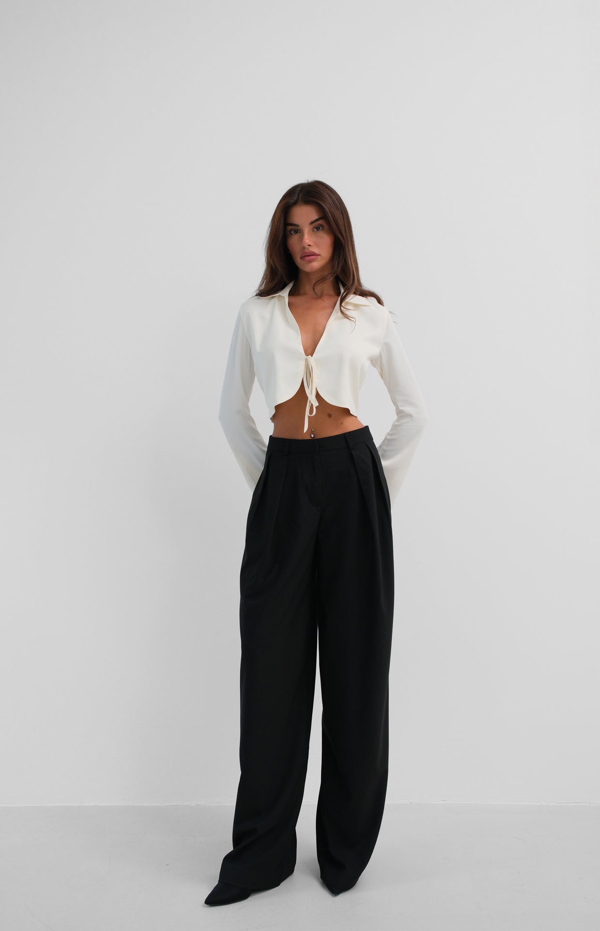 Geplooide broek met wijden pijpen , Zwart, Jeans, Flared Broek, Dame Leggings, Voorkant