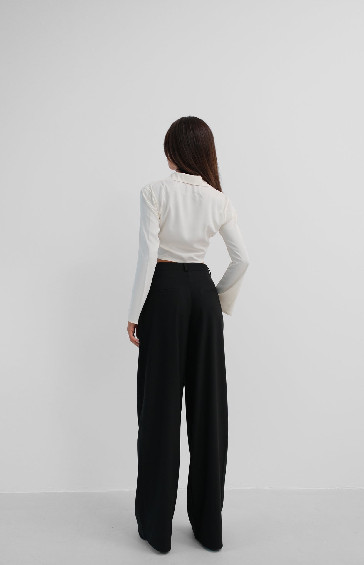 Geplooide broek met wijden pijpen , Zwart, Jeans, Flared Broek, Dame Leggings, Achterkant