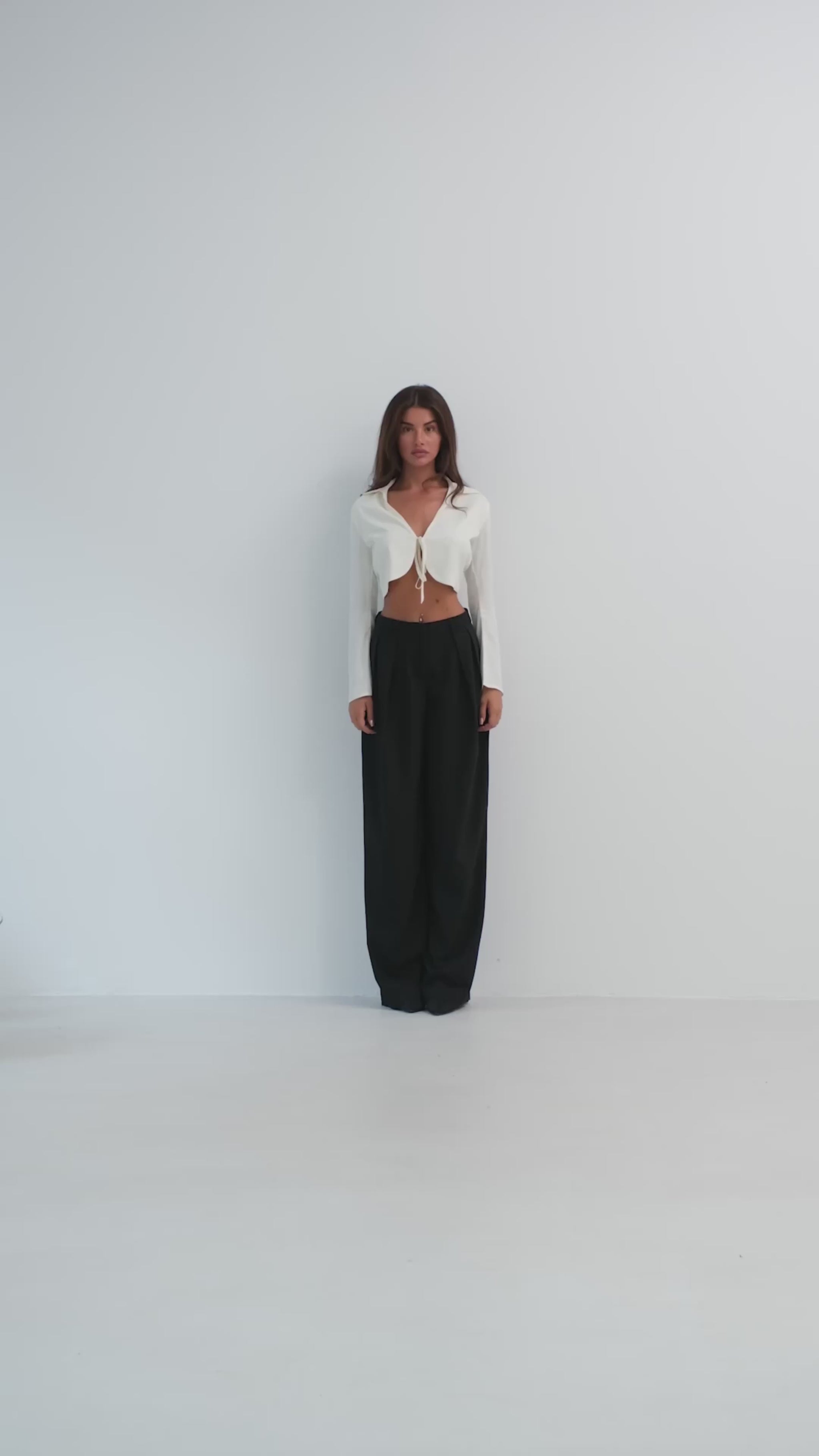 Geplooide broek met wijden pijpen , Zwart, Jeans, Flared Broek, Dame Leggings, Filmpje, Voorkant